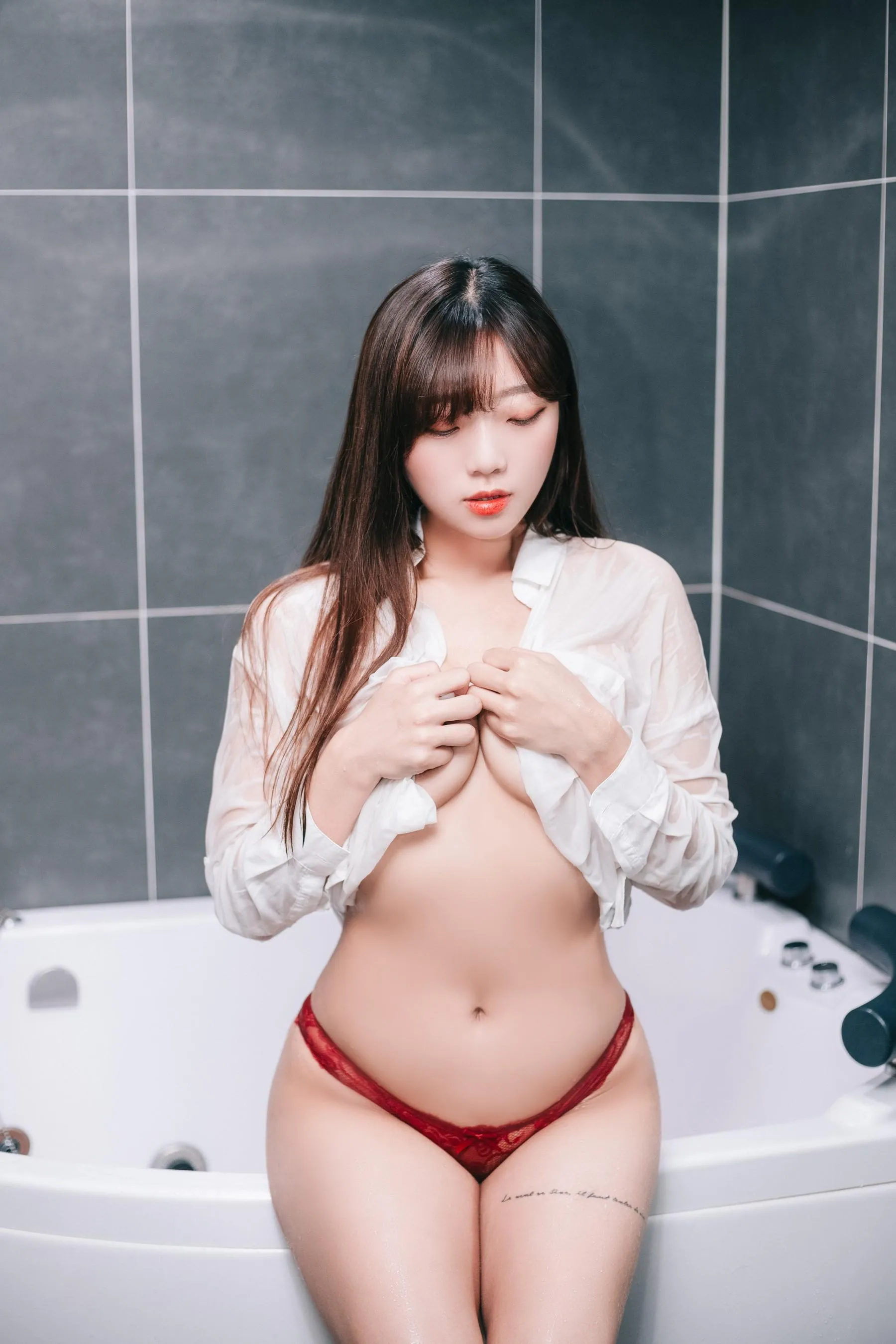 Koby – NO.10 Vol.3 Photobook [75P]插图3
